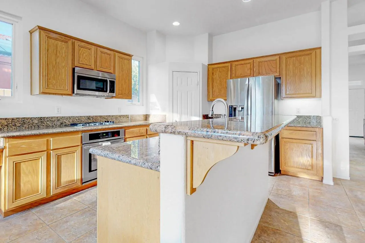 Sorrento Palms Permit# 4208 Villa Palm Springs
